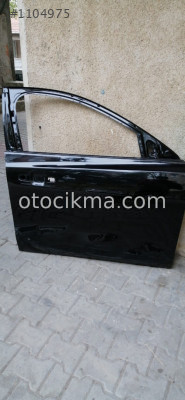 FORD FOCUS SAĞ ÖN KAPI SİYAH ÇIKMA ORİJİNAL 2018-20