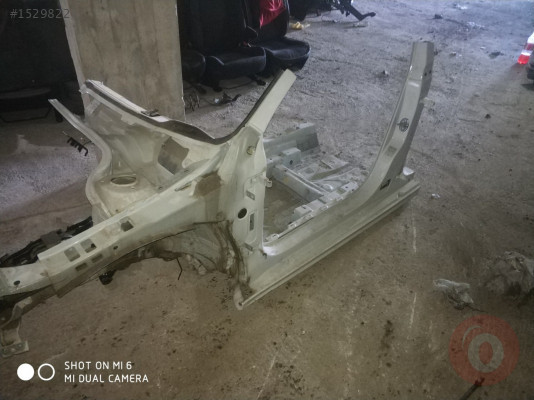 Volkswagen Jetta kesme sol ön şase podye kılıç sacı çeyrek