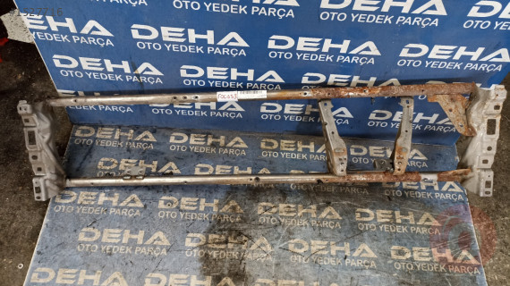 Ford focus 3 çıkma orjinal göğüs demiri