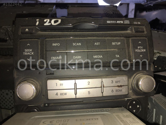 HYUNDAİ İ20 TEYP ÇIKMA PARÇA