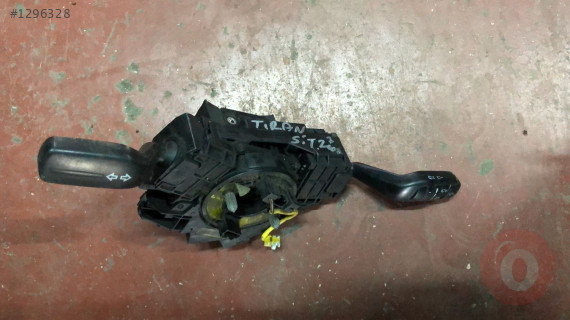 FORD TRANSİT 2007 ÇIKMA ORJİNAL SİLGİ SİNYAL KOLU
