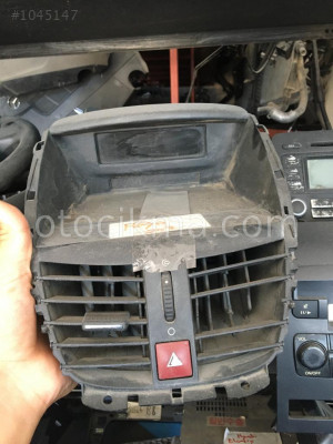Peugeot 207 orta üfleme ızgarası hatasız orjinal çıkma