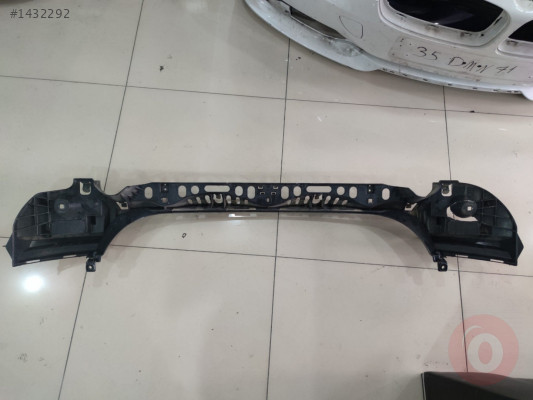 BMW 5 Serisi F10 LCI Tampon Braketi Arka Orta İç 51127331600