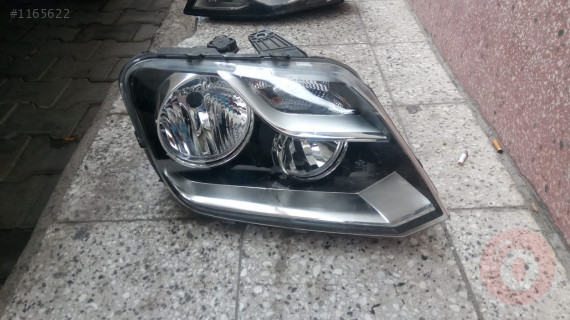 VOLKSWAGEN AMAROK SAĞ FAR VE TÜM ORJINAL ÇIKMA PARÇALAR