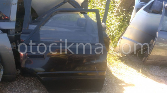 mazda 323 hb sağ arka kapı