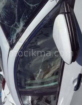 2017 HONDA CİVİC HATASIZ SAĞ ÖN KAPI CAMI.