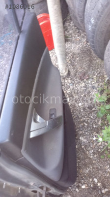 nissan primera sökme sağ arka kapı döşemesi