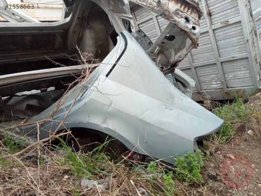Peugeout 407 arka sol kesme çamurluk çıkma