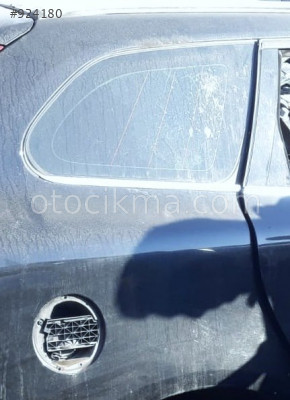 2010 VOLVO XC60 ORİJİNAL SAĞ KELEBEK CAMI.