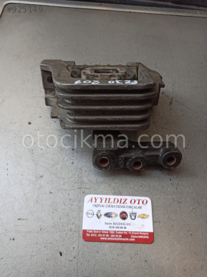 PEUGEOT 207 1.4 MOTOR KULAĞI 9680119880