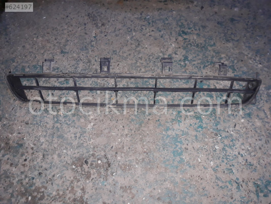 Opel insignia ön tampon orta ızgarası
