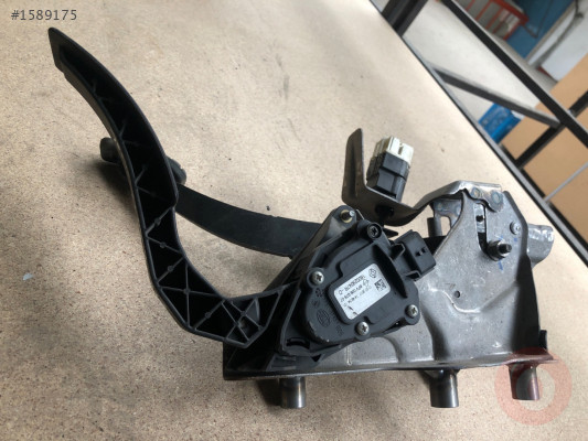 Clio 4 captur gaz pedalı