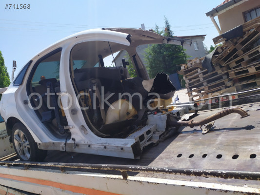 Ford Focus 3 Kesme Tavan Arka