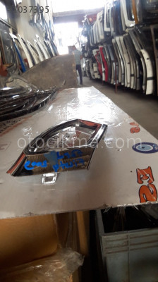 Ford Fiesta sis kapağı çerçevesi nikelaj