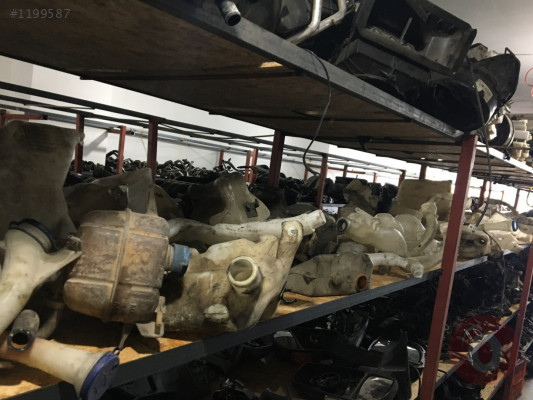 peugeot 405 çıkma su deposu