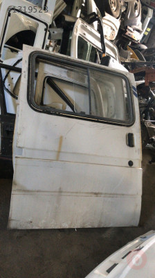 Transit sağ orta kapı