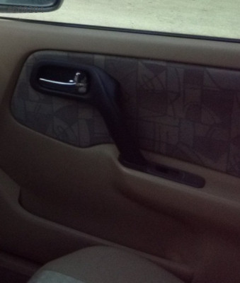 2000 NİSSAN PRİMERA HATASIZ 1.8 KAPI KAPI KOLÇAĞI.