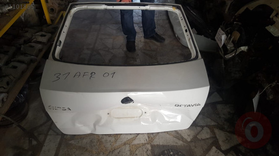 SKODA OCTAVİA ÇIKMA ARKA BAGAJ ORJİNAL