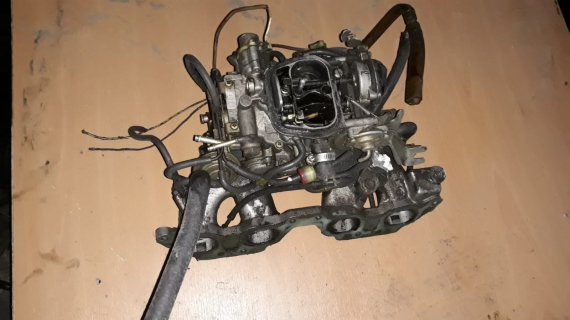 1992 MODEL TOYOTA CORONA ÇIKMA MOTOR KARBİRATÖRÜ.