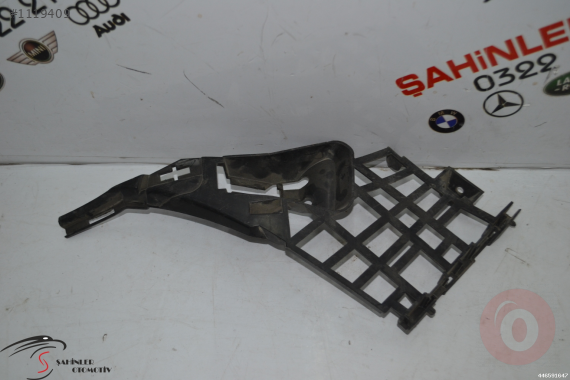 MERCEDES CLA SERİSİ A117 W117 AMG ÖN TAMPON BRAKETİ