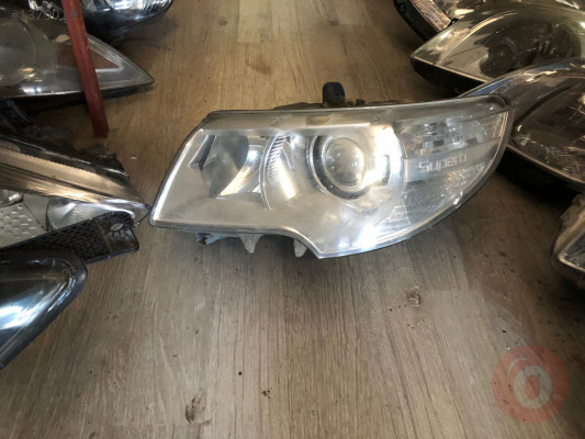 Skoda süper b sol ön far 2010 2014