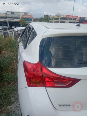 Toyota Auris Sol Arka Çamurluk 2013-2018