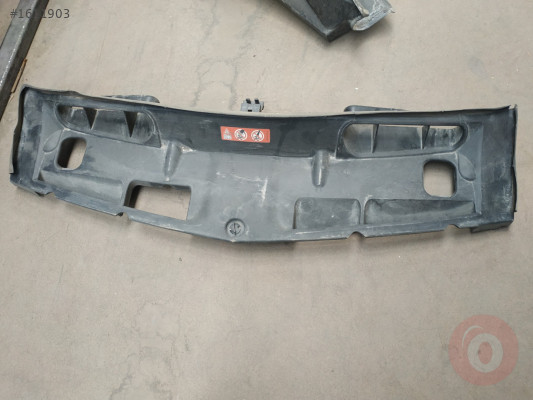 W204 Mercedes panel üst kaplaması