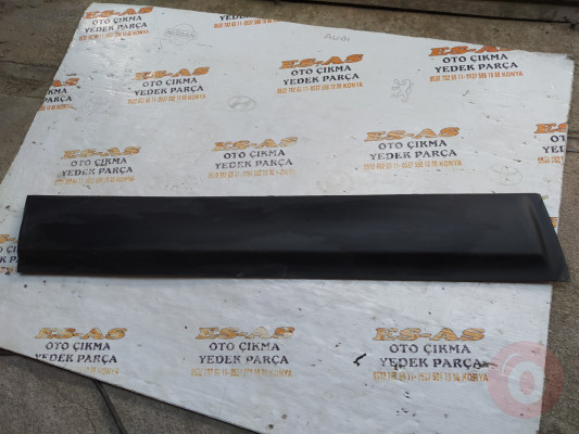 Nissan Qashqai sol ön kapı bandı 2008