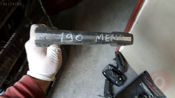 W190 SAĞ ÖN KAPI KOLU MERCEDES ORJİNAL ÇIKMA PARÇA