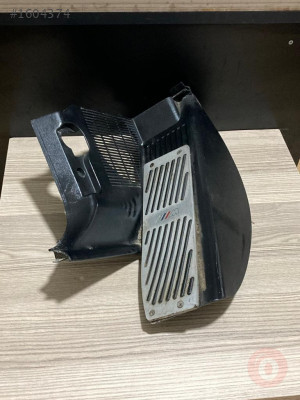 BMW E36 ÇIKMA SOL AYAK KOYMA BAKALİTİ 1960993
