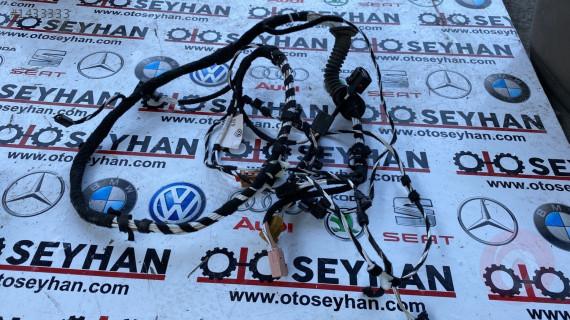 5K6971147N volkswagen golf 6 bagaj kapağı tesisatı