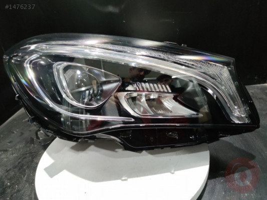 Mercedes CLA W117 Sağ Far Makyajlı Kasa A1179069900