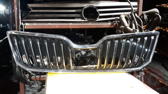 2015 SKODA SUPERB ÖN PANJUR  ÇIKMA PARÇA