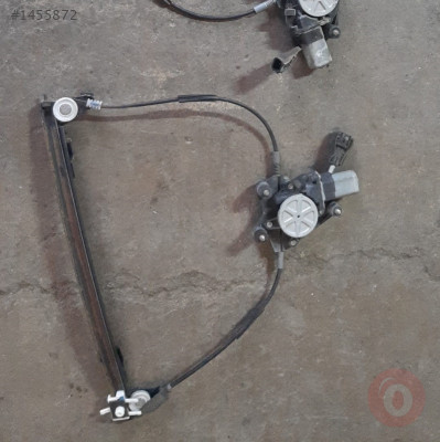 fiat strada çıkma sağ cam krikosu motorlu