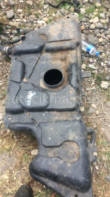 renault kangoo çıkma yakıt deposu