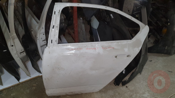 SKODA SUPER B SOL ARKA KAPI 2015