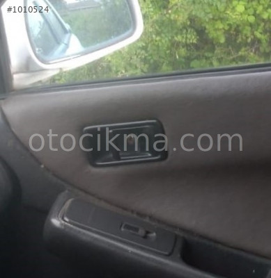 1993 model mazda 323 jb çıkma sağ ön kapı kolçağı