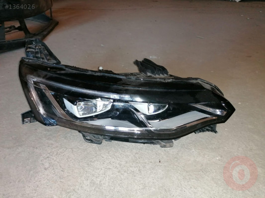 RENAULT TALİSMAN FAR PANJUR ÇAMURLUK  VE TÜM ÇIKMA PARÇALAR