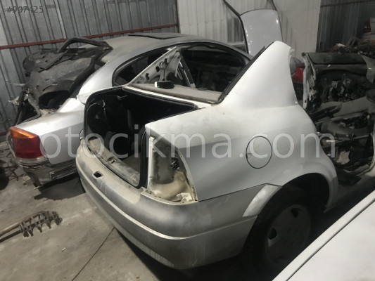 Opel astra sedan arka çamurluk çıkma