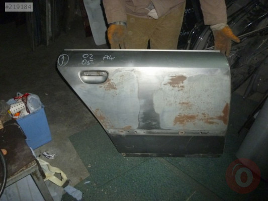 2002-2005 A4 SAĞ ARKA KAPI AUDİ ORJİNAL ÇIKMA PARÇA