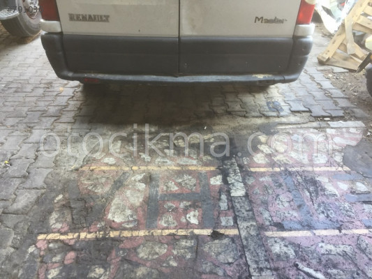 RENAULT MASTER ARKA TAMPON