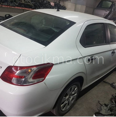 Peugeot  301 arka çamurluk sağ