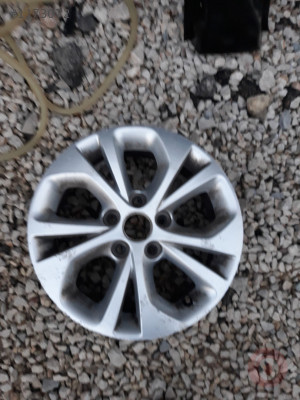 Renault kango 3 çelik jant hasarlı (1.adet)
