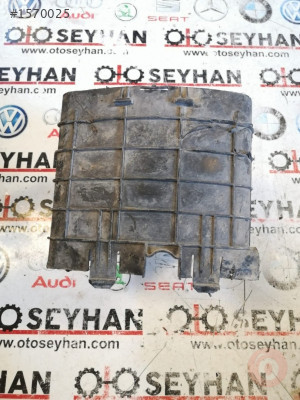 1K0915335C volkswagen golf 5 akü yan kapağı