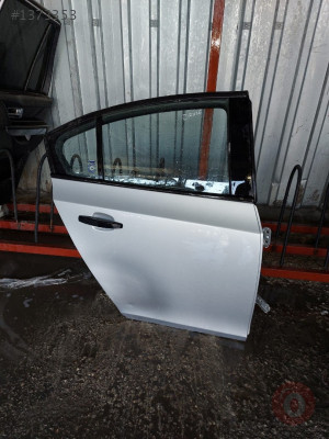 CHEVROLET CRUZE SAĞ ARKA KAPI ÇIKMA PARÇA