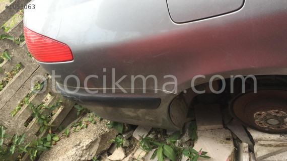 peugeot 607 orjinal sağ arka çamurluk