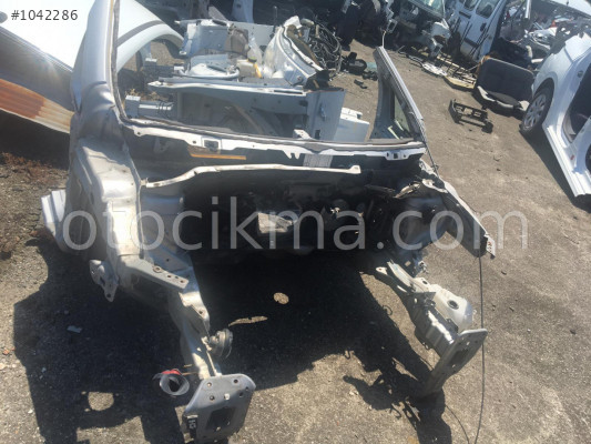 Fiat Linea ön şasi hatasız orjinal çıkma