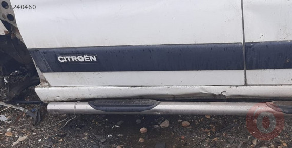 2000 model peugeot partner 1.9 d çıkma sol ön kapı bandı