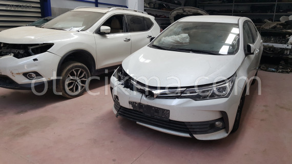 TOYOTA COROLLA ORJ.. HATASIZ TAVAN ARKA... MİL OTOMOTİV