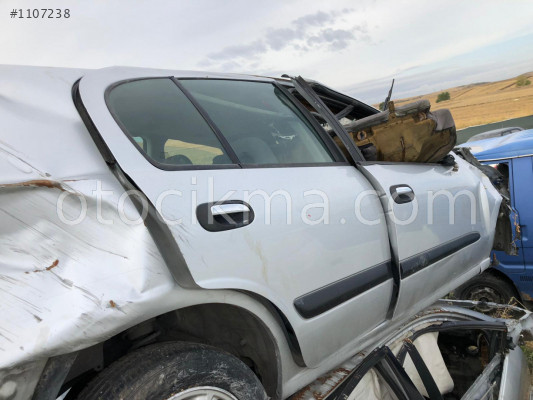 NİSSAN ALMERA SAĞ ARKA KAPI